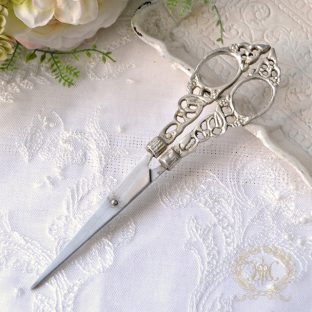 【 ハルモニア 】アンティークシザー/シルバー 6235【アンティーク風 おしゃれ ペーパーナイフ デザインハサミ】