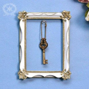 【ハルモニア】トリアノンアーキトレーブ 10268 ホワイト グリーン ピンク【インテリア 壁掛け フレーム 壁掛けフレーム アンティーク バレンタイン ホワイトデー 母の日 父の日 敬老の日 クリスマス xmas】